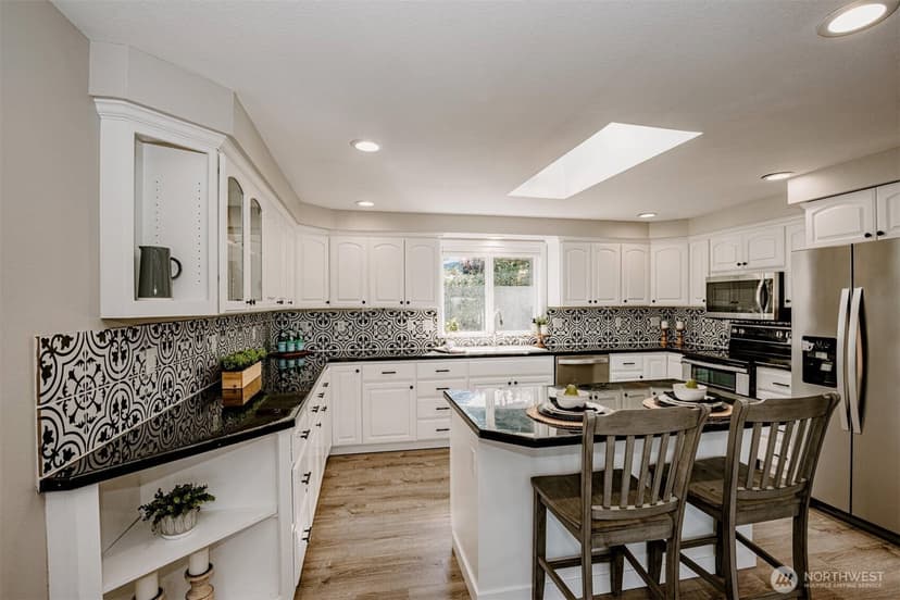Property photo for 1052 E Robinhood Drive, Arlington photo 15