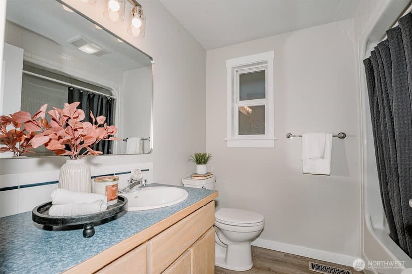 Property photo for 1052 E Robinhood Drive, Arlington photo 26