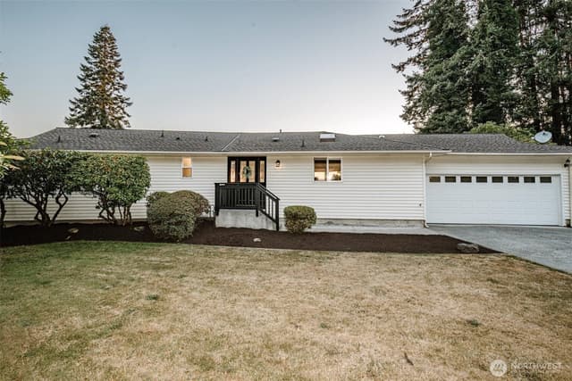 Property photo for 1052 E Robinhood Drive, Arlington