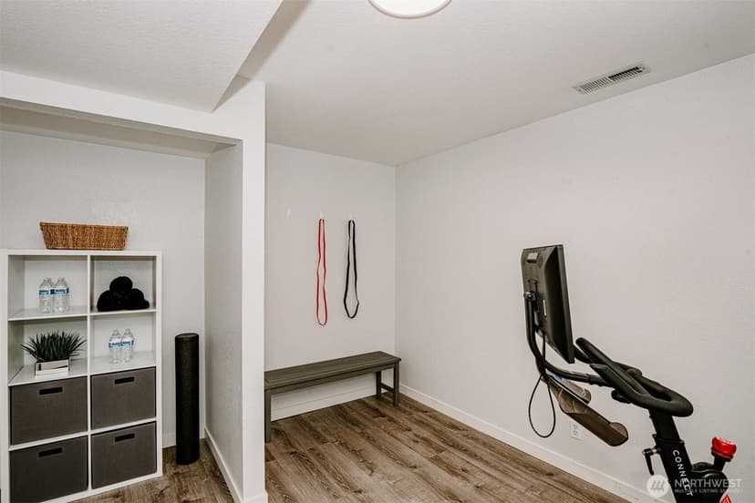 Property photo for 1052 E Robinhood Drive, Arlington photo 30