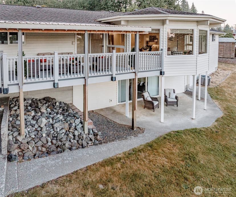 Property photo for 1052 E Robinhood Drive, Arlington photo 14