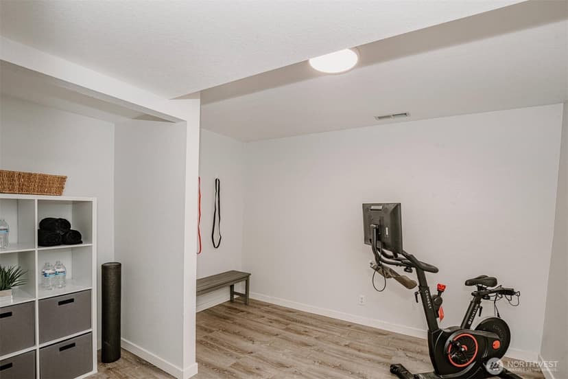 Property photo for 1052 E Robinhood Drive, Arlington photo 29