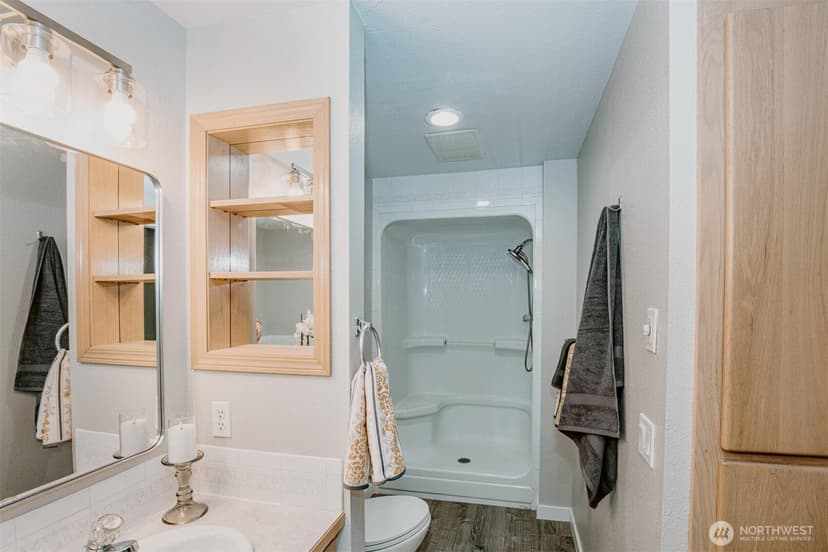 Property photo for 1052 E Robinhood Drive, Arlington photo 23