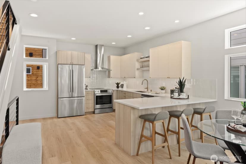 Property photo for 1131 B NW 60th Street, Seattle photo 4