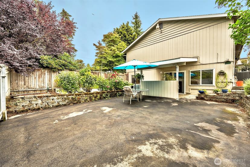Property photo for 8205 NE 128th Street, Kirkland photo 34