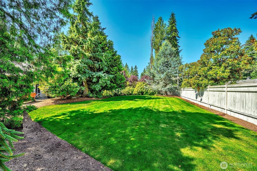 Property photo for 8205 NE 128th Street, Kirkland photo 31