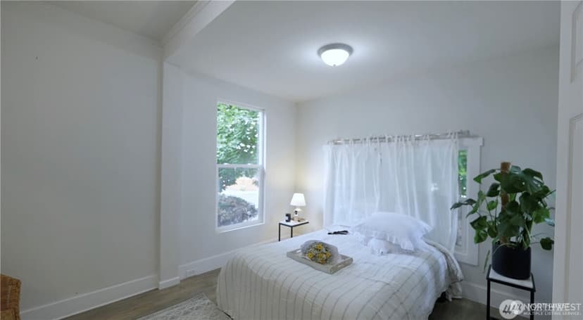 Property photo for 1305 NE 55th Street, Seattle photo 13