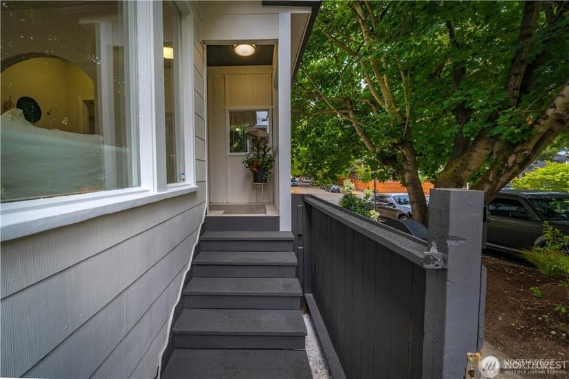 Property photo for 1305 NE 55th Street, Seattle photo 2