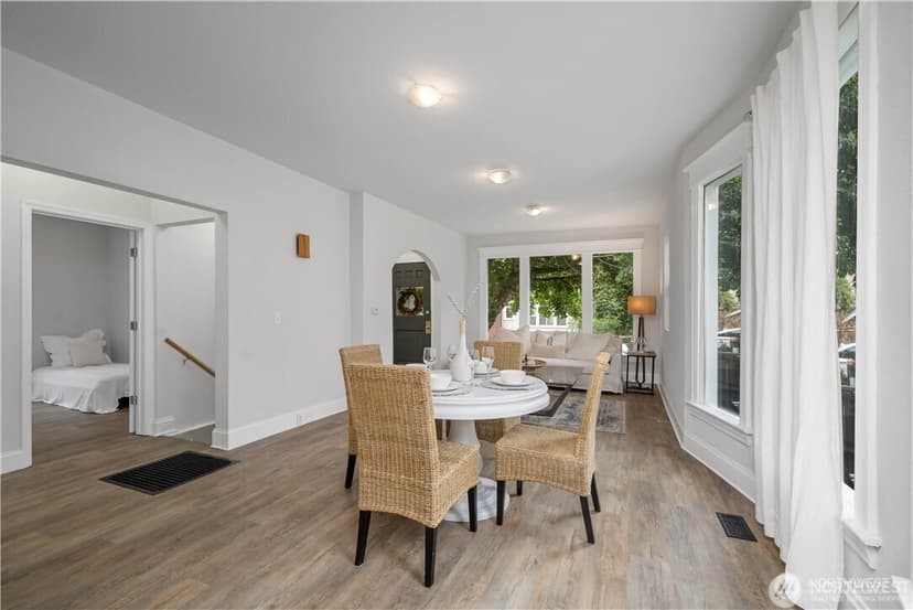 Property photo for 1305 NE 55th Street, Seattle photo 7