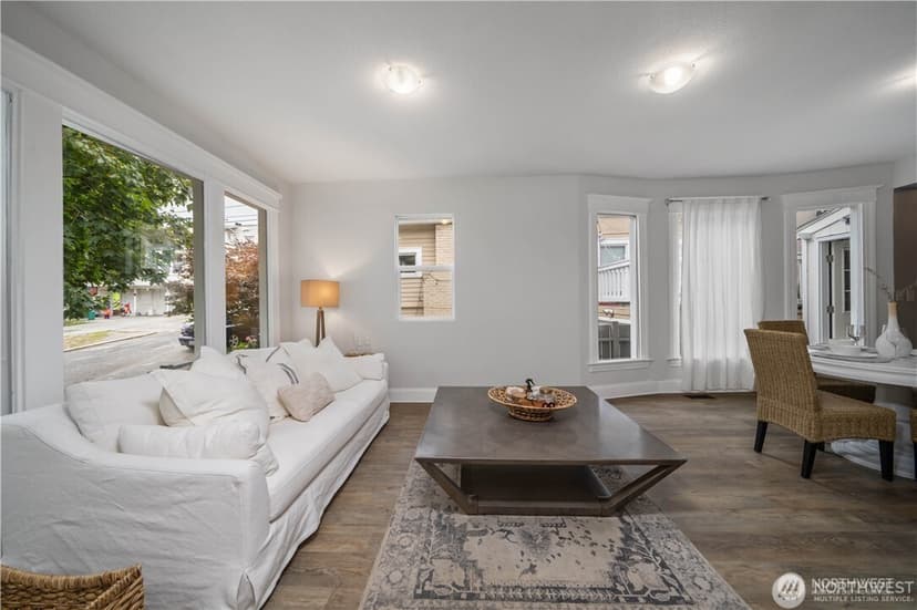 Property photo for 1305 NE 55th Street, Seattle photo 5