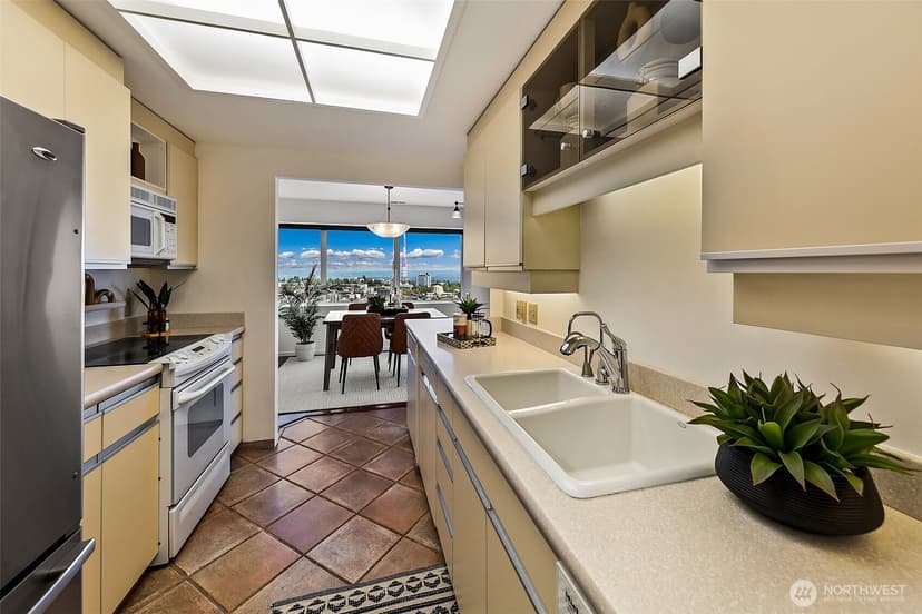 Property photo for 1301 Spring Street #24H, Seattle photo 11