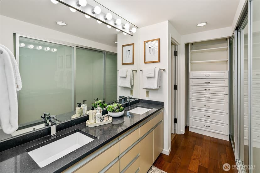 Property photo for 1301 Spring Street #24H, Seattle photo 15