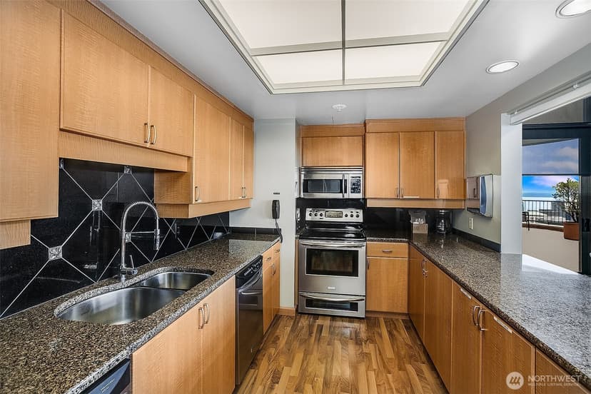 Property photo for 1301 Spring Street #24H, Seattle photo 33