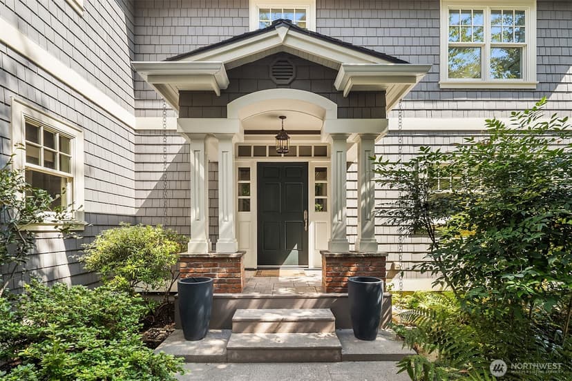 Property photo for 2018 Broadmoor Drive E, Seattle