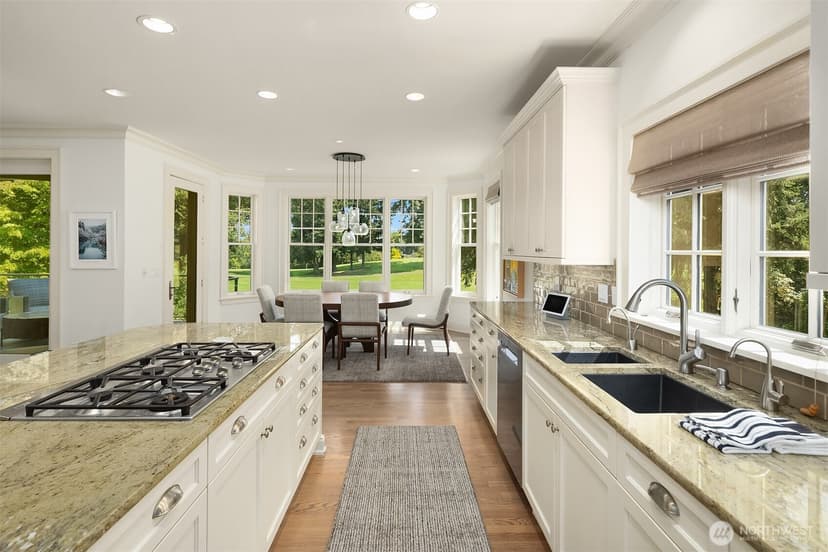 Property photo for 2018 Broadmoor Drive E, Seattle photo 10