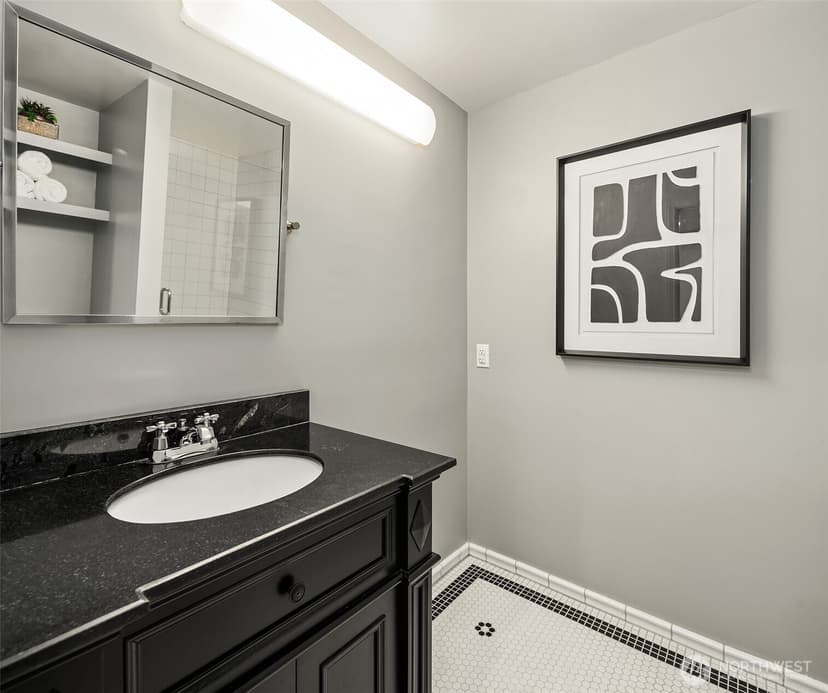 Property photo for 2301 Rosemont Place W, Seattle photo 33