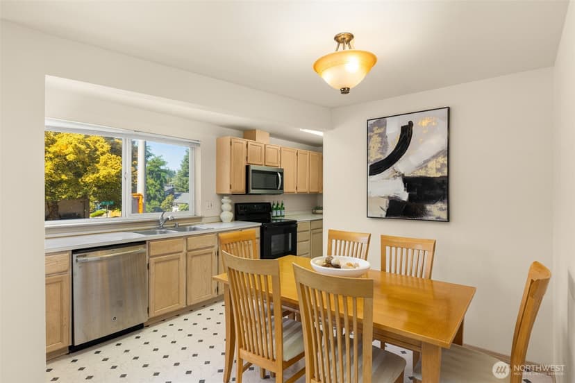 Property photo for 12056 15th Avenue NE #201, Seattle photo 7
