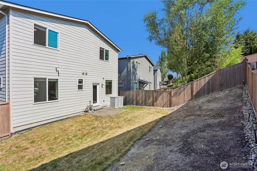Property photo for 11122 14th Place SE, Lake Stevens photo 36
