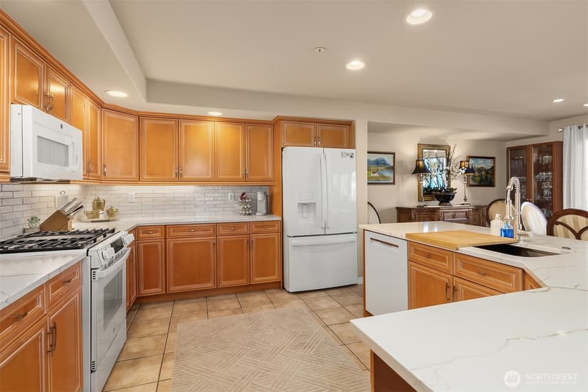 Property photo for 239 4th Avenue S #202, Edmonds photo 16