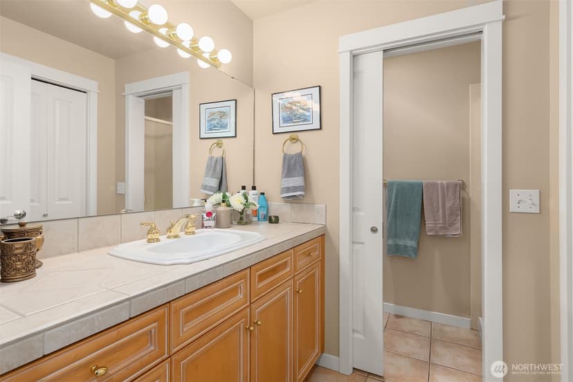 Property photo for 239 4th Avenue S #202, Edmonds photo 19