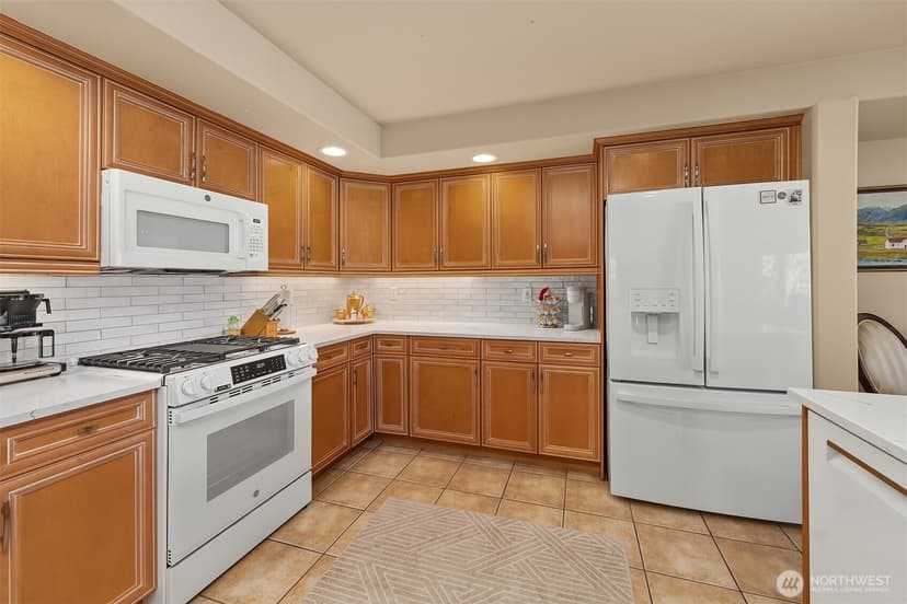 Property photo for 239 4th Avenue S #202, Edmonds photo 18