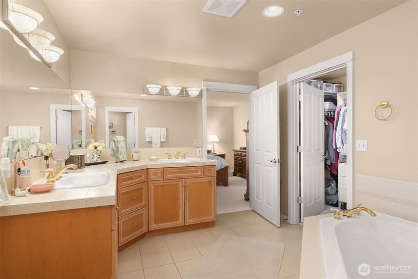 Property photo for 239 4th Avenue S #202, Edmonds photo 24