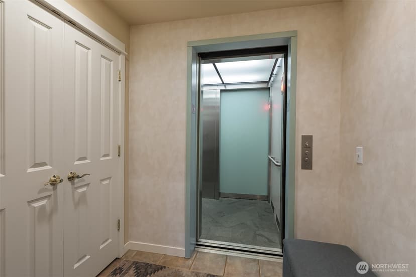Property photo for 239 4th Avenue S #202, Edmonds photo 3