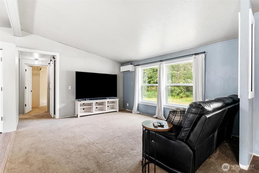 Property photo for 6606 NE 137th Drive, Lake Stevens photo 14