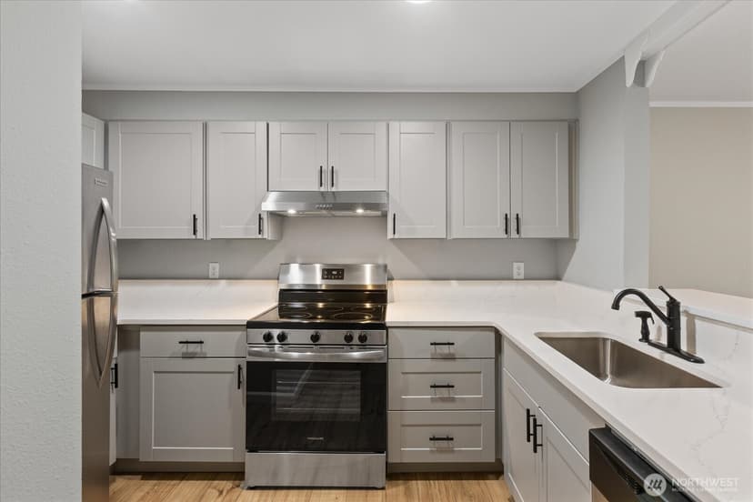 Property photo for 3256 SW Avalon Street #203, Seattle photo 7
