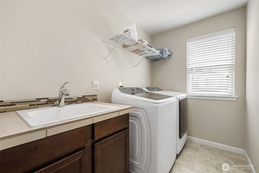 Property photo for 3840 Discovery Avenue SW, Bremerton photo 32