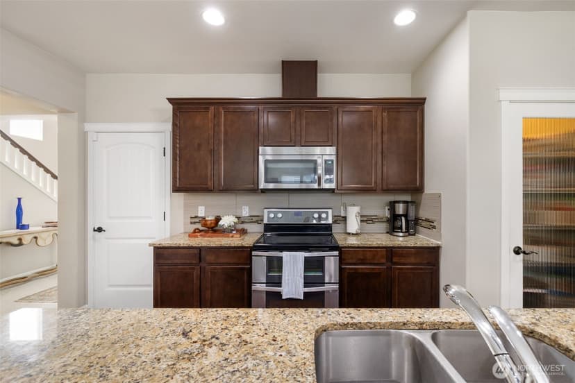 Property photo for 3840 Discovery Avenue SW, Bremerton photo 8