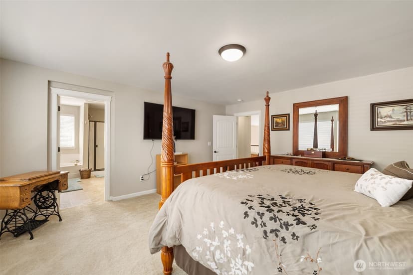 Property photo for 3840 Discovery Avenue SW, Bremerton photo 28