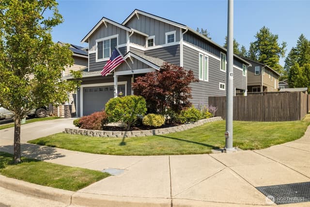 Property photo for 3840 Discovery Avenue SW, Bremerton photo 2