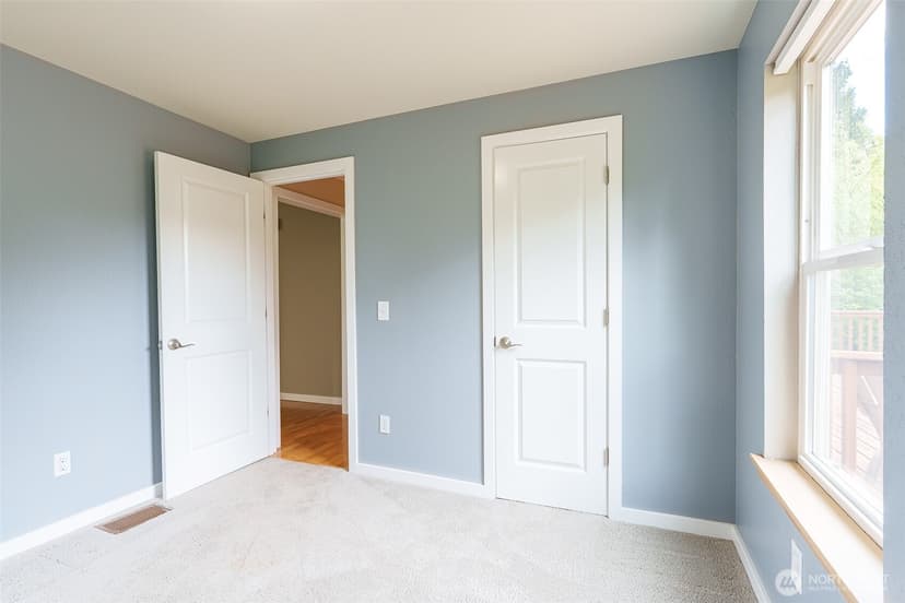 Property photo for 1819 SW 149th Street, Burien photo 15