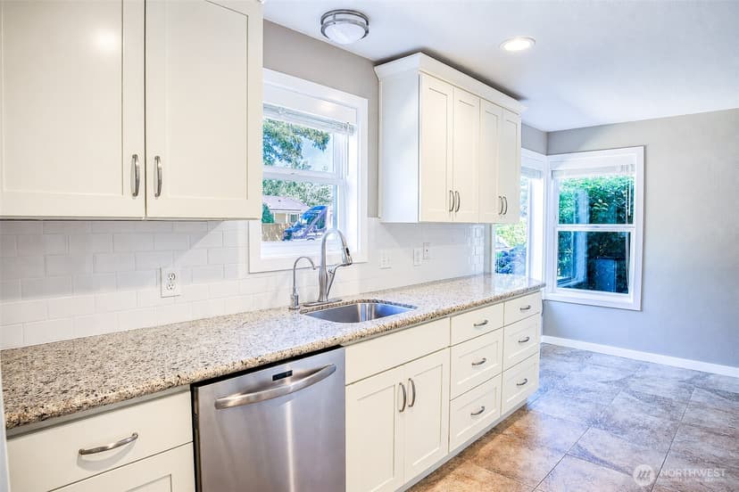 Property photo for 1819 SW 149th Street, Burien photo 9