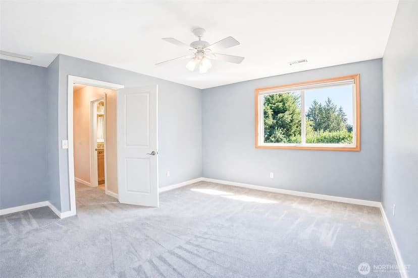 Property photo for 1819 SW 149th Street, Burien photo 17