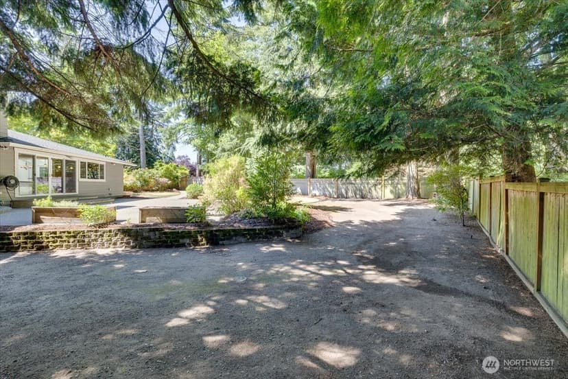 Property photo for 8510 SE 72nd Street, Mercer Island photo 34