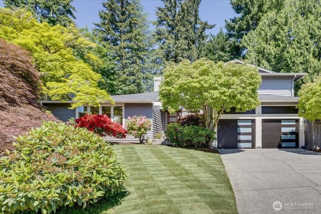 Property photo for 8510 SE 72nd Street, Mercer Island, WA 98040