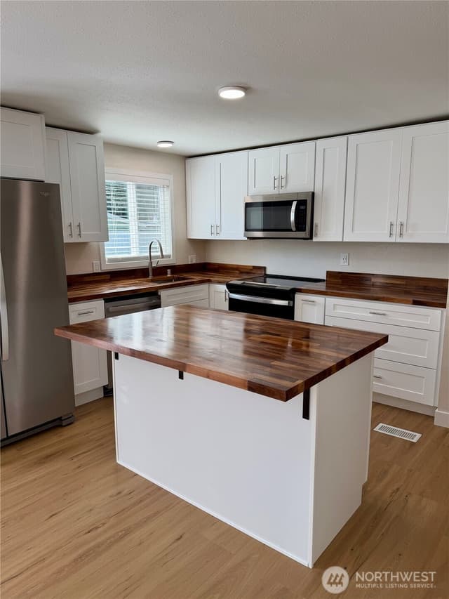 Property photo for 3333 228th Street SE #84, Bothell photo 4