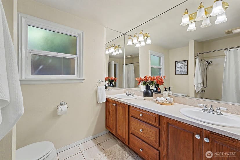 Property photo for 6615 Arthur Street NE, Tacoma photo 13