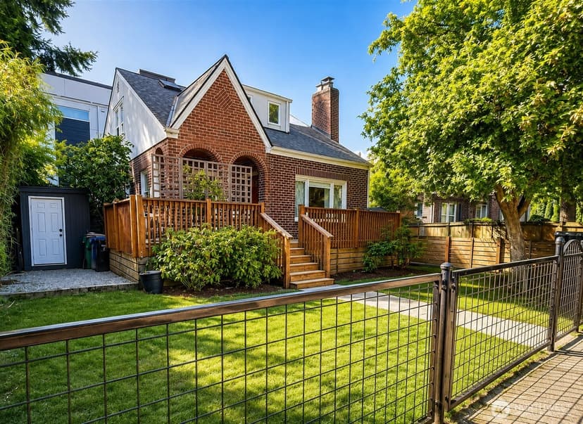 Property photo for 6327 34th Avenue SW, Seattle photo 3