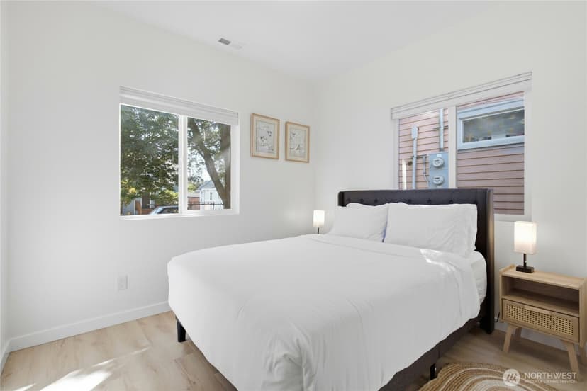 Property photo for 654 NW 53 Street, Seattle photo 14