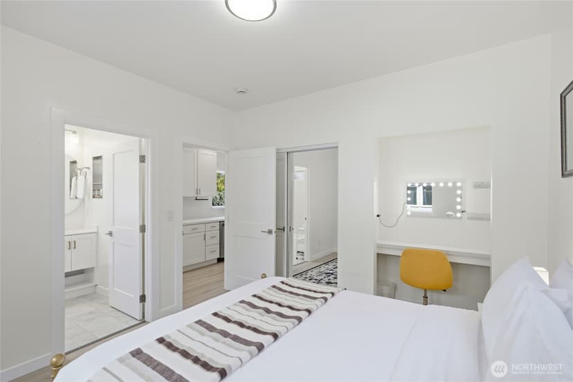 Property photo for 654 NW 53 Street, Seattle photo 12