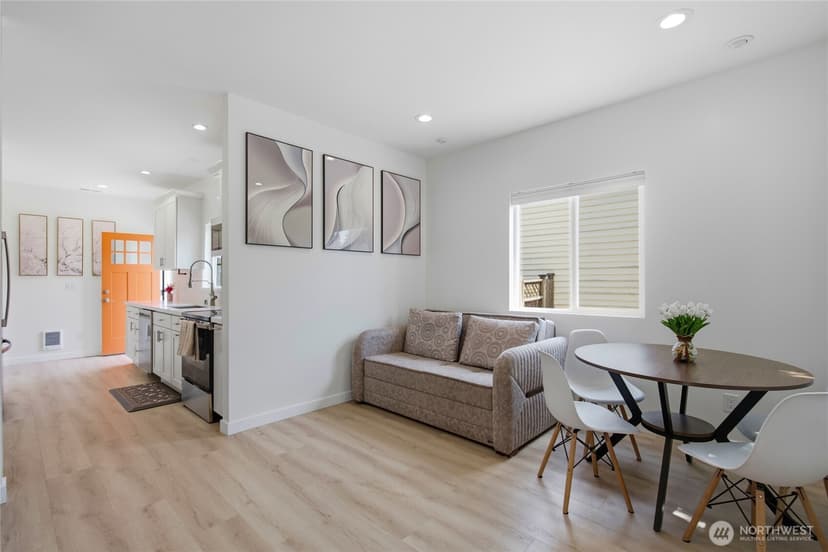 Property photo for 654 NW 53 Street, Seattle photo 5
