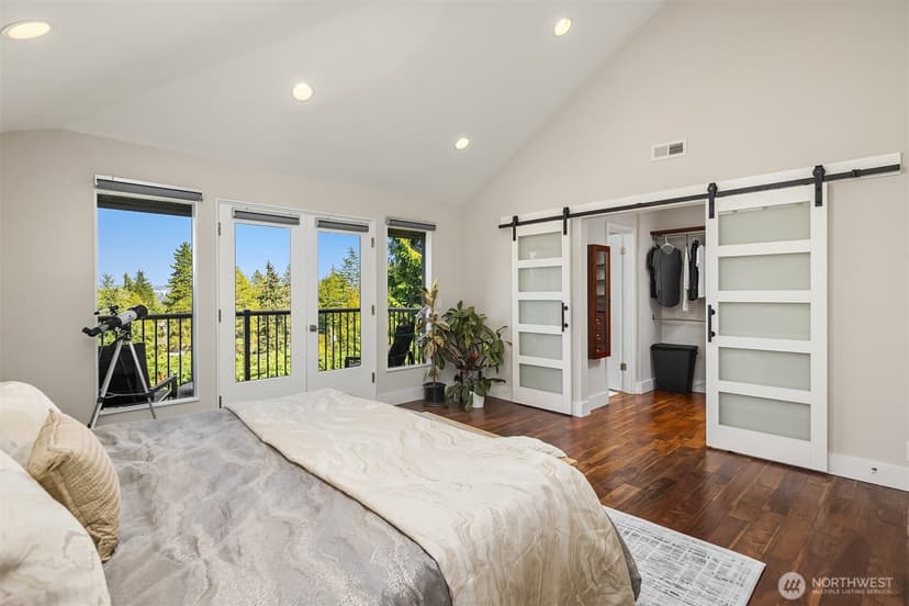 Property photo for 9360 Mercerwood Drive, Mercer Island photo 19