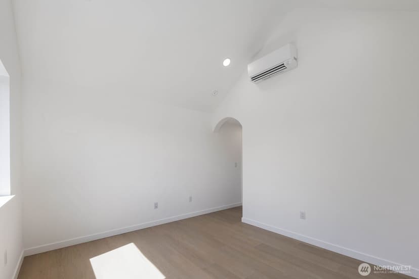 Property photo for 3945 S Morgan Street, Seattle photo 15