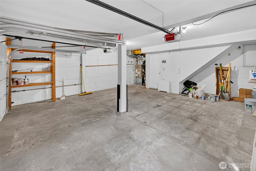 Property photo for 1010 106th Avenue SE, Bellevue photo 27