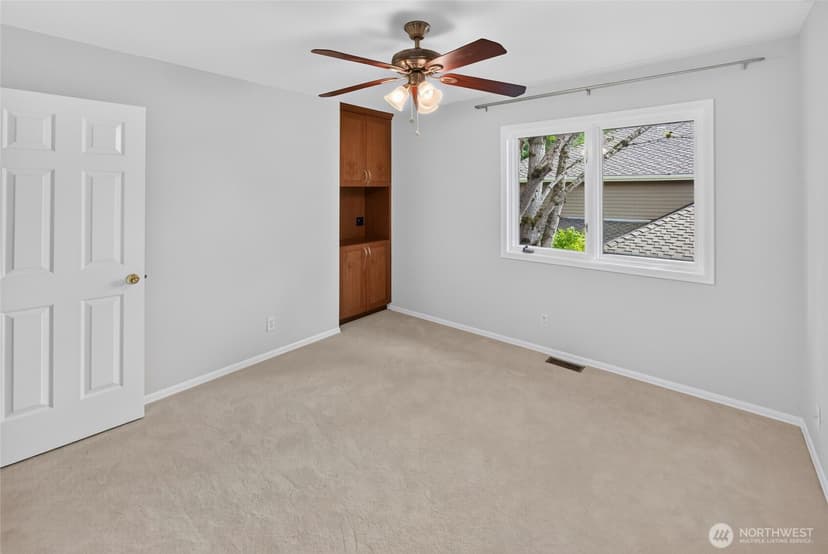 Property photo for 1010 106th Avenue SE, Bellevue photo 26