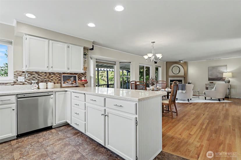 Property photo for 719 Kensington Avenue S, Kent photo 6