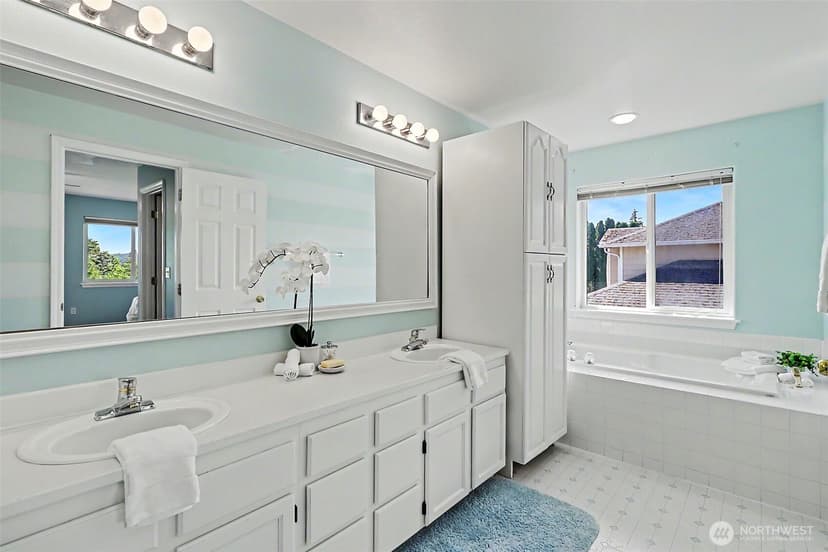 Property photo for 719 Kensington Avenue S, Kent photo 21